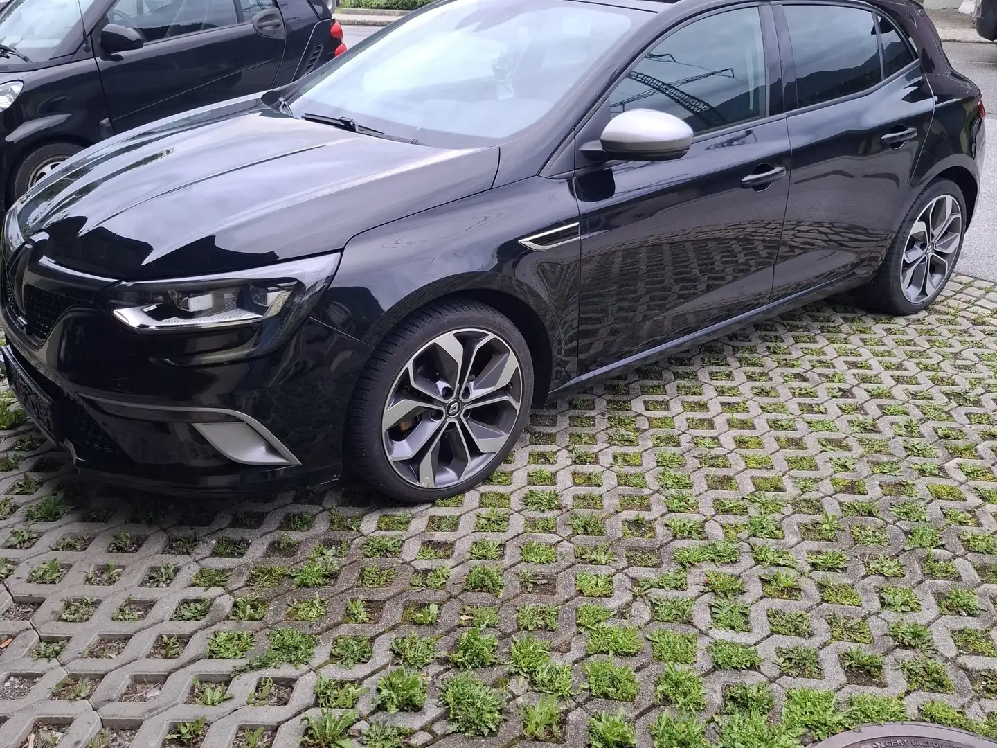 Renault Megane GT-Line Energy Tce 130 Limousine 1.2 Schwarz - 1