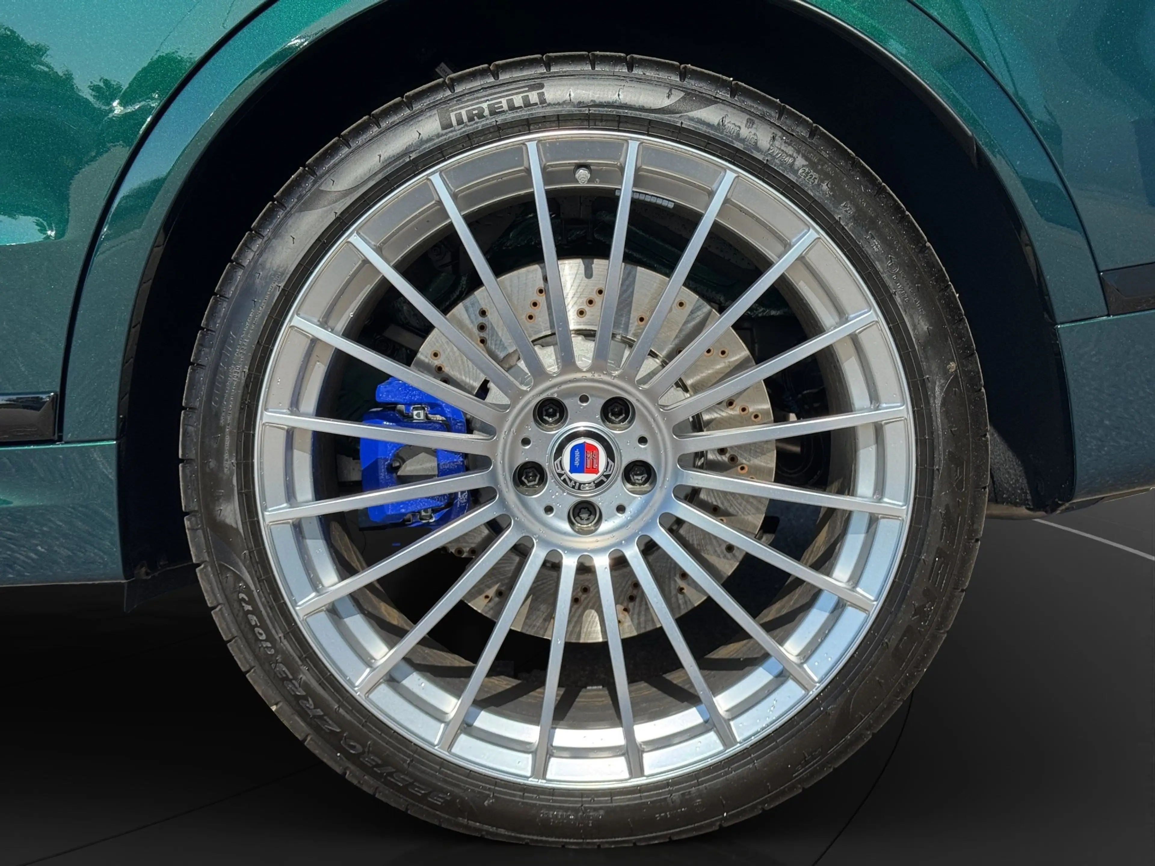 Alpina XB7 — photo 10