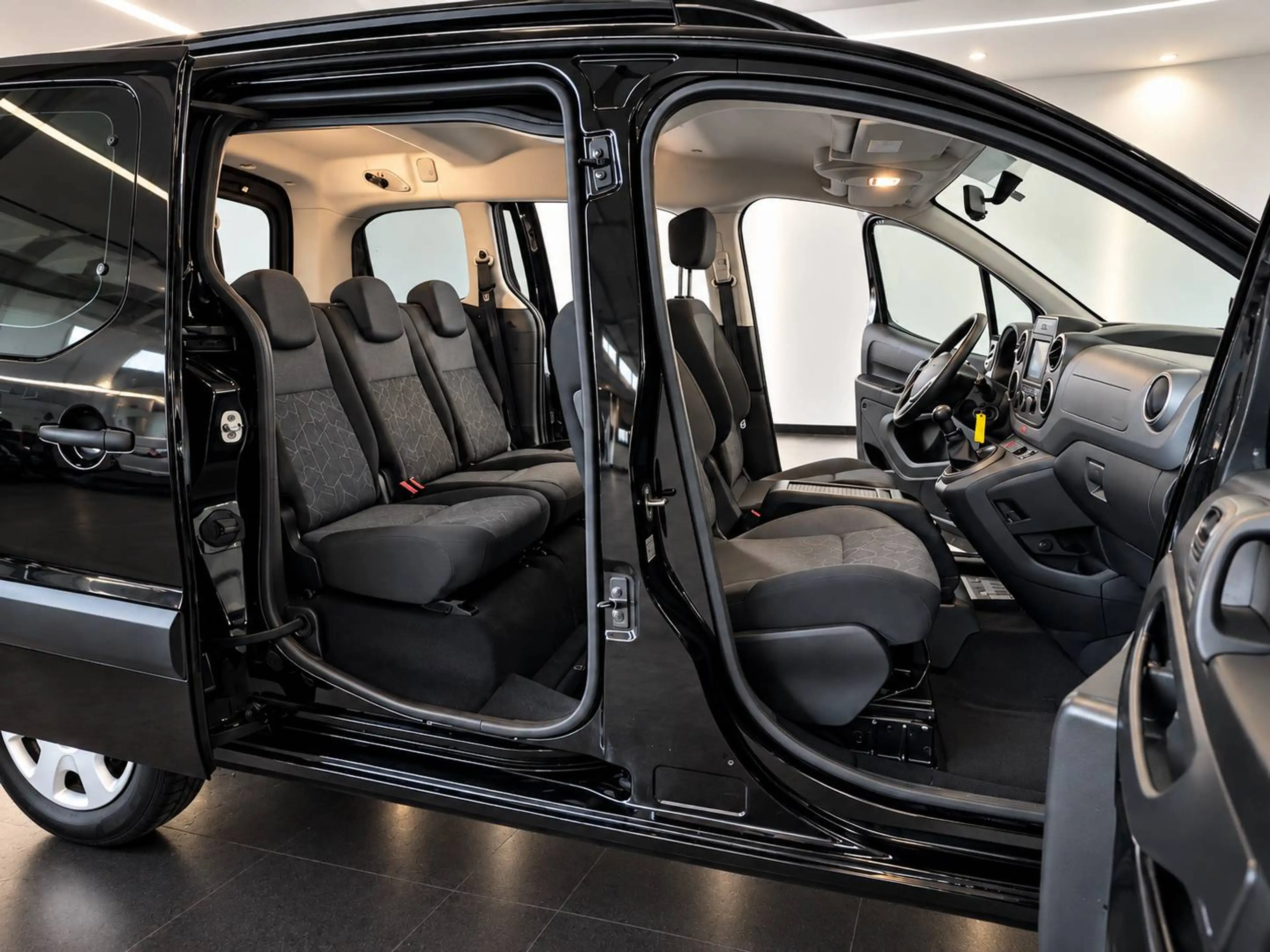 Peugeot Partner Partner Tepee Active°Doppelschiebetür°super Zustand — photo 13