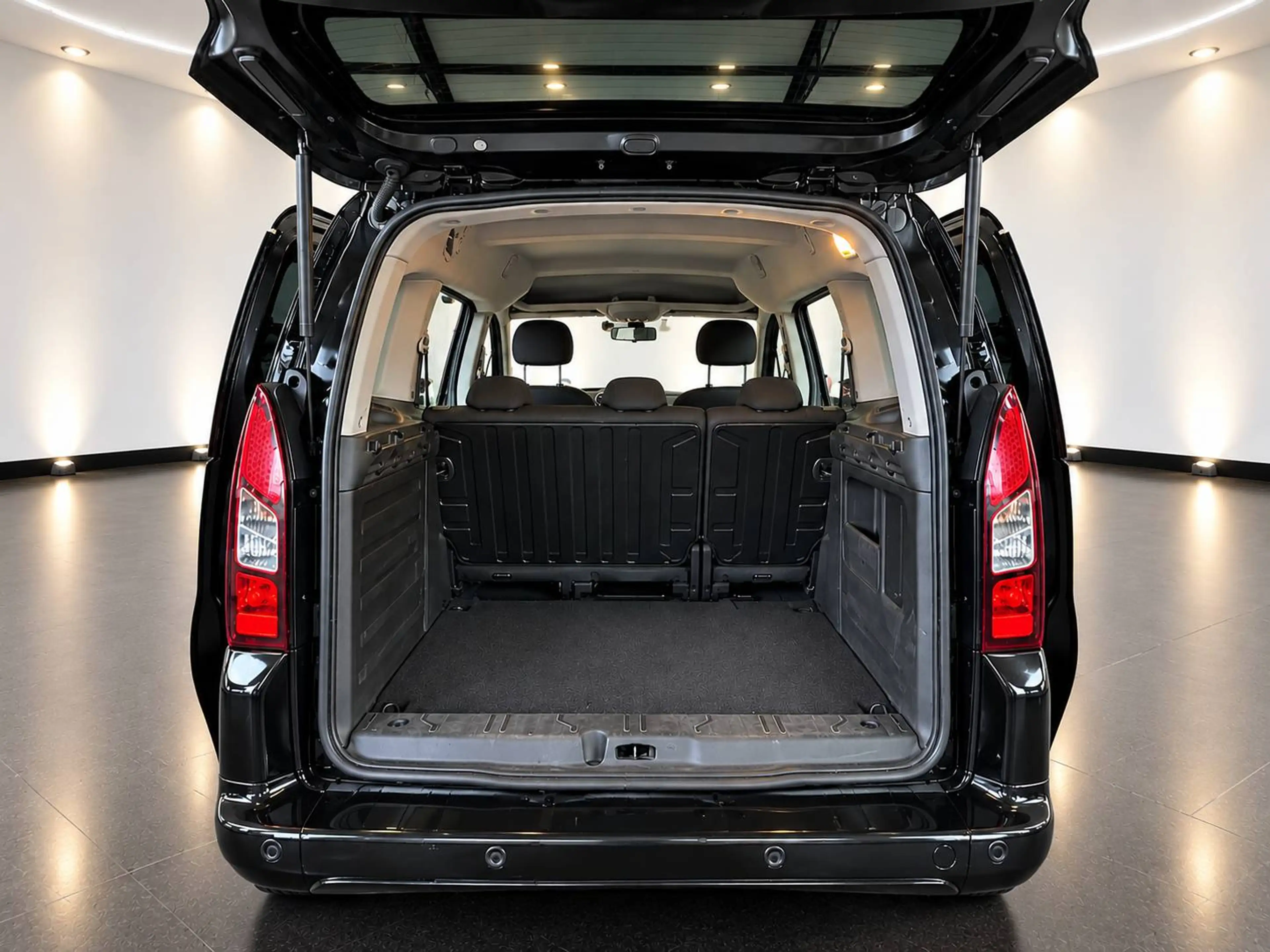 Peugeot Partner Partner Tepee Active°Doppelschiebetür°super Zustand — photo 12