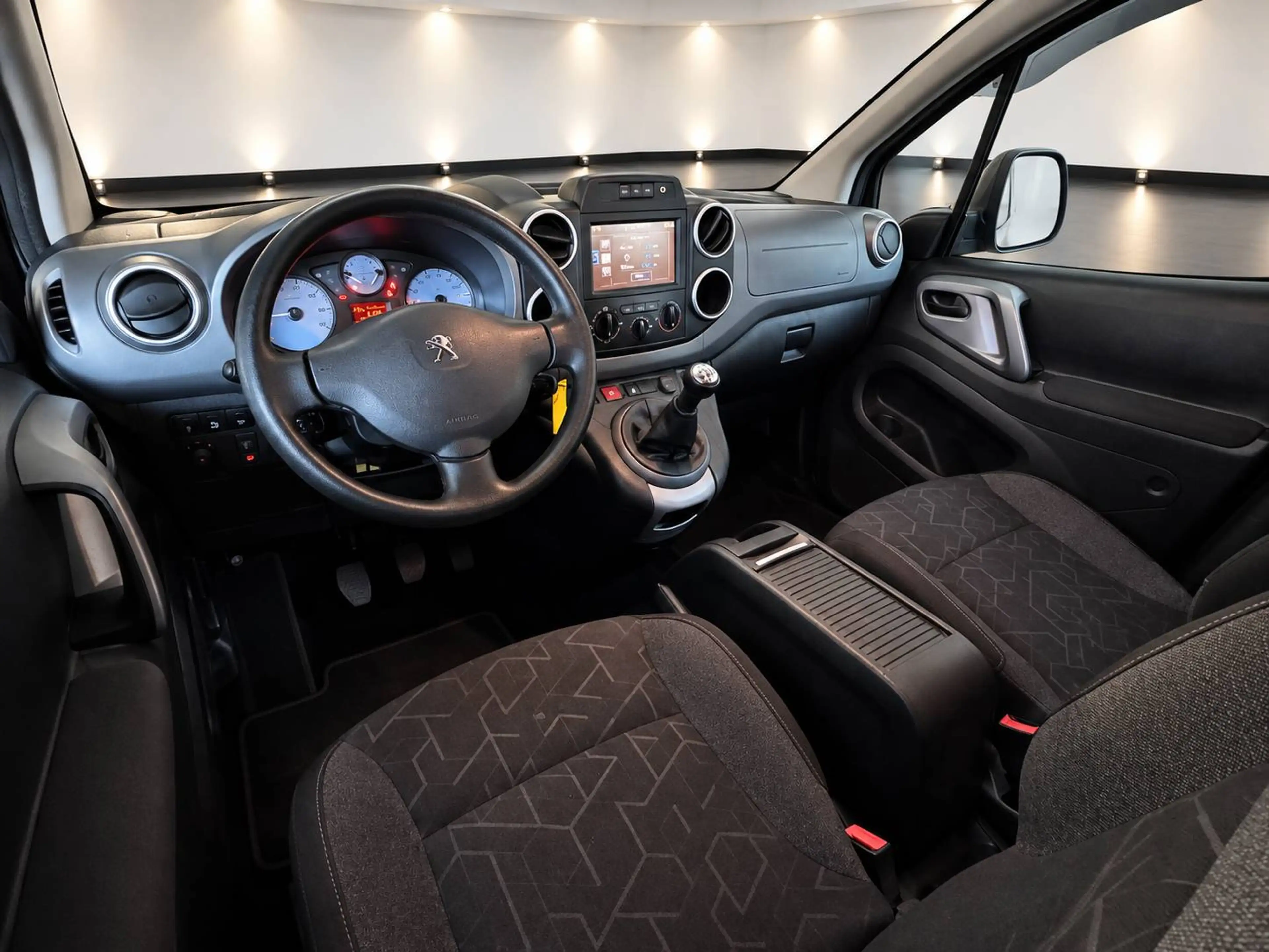 Peugeot Partner Partner Tepee Active°Doppelschiebetür°super Zustand — photo 15