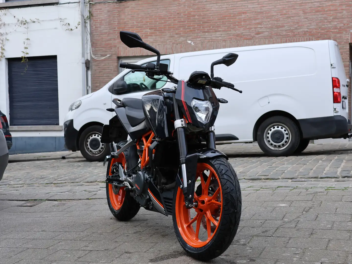 KTM 390 Duke - 1
