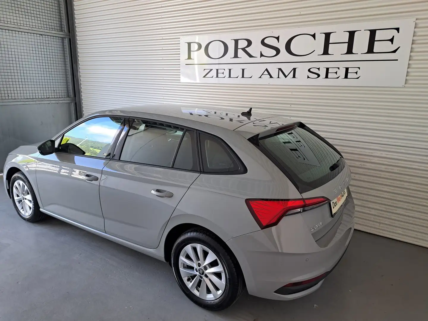 Skoda Scala Essence TSI DSG Grau - 2