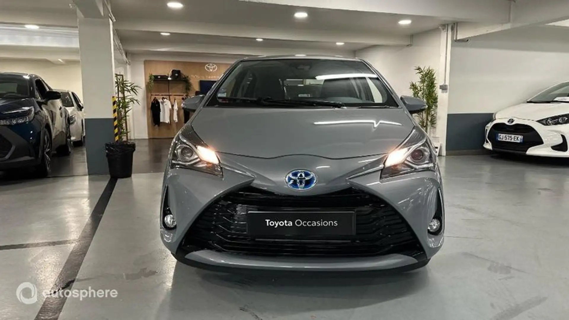 Toyota Yaris 100h Dynamic 5p RC19 - 2