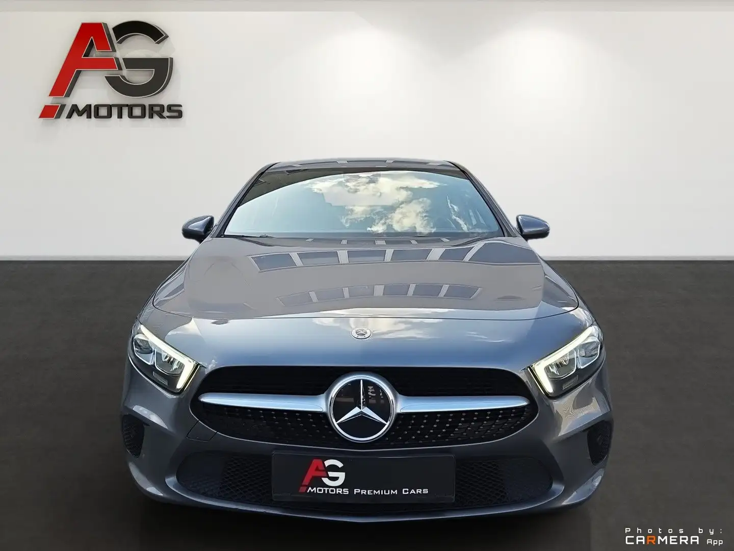 Mercedes-Benz A 180 d Business Solution Aut. 5d Grau - 2