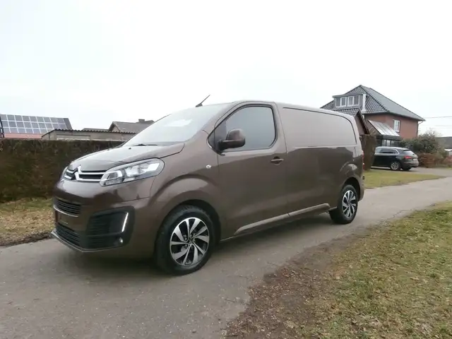 Citroen Jumpy 2.0 blue hdi 180S&S eat8 driver l2