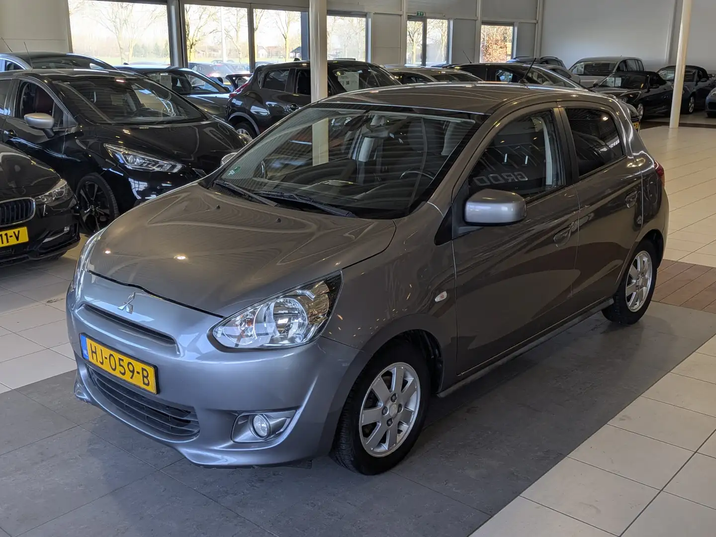 Mitsubishi Space Star 1.0 Bright Airco, Stuurbekrachtiging Grau - 2