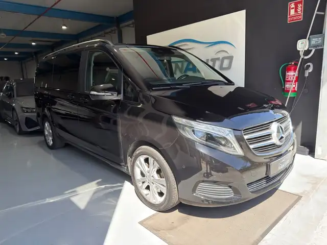 Mercedes-Benz V 220
