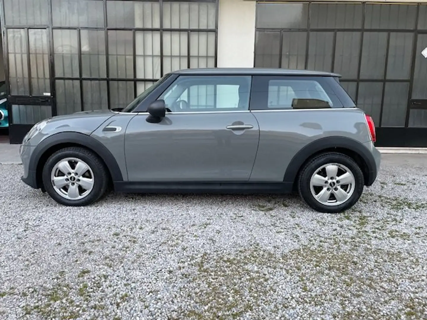 MINI One Mini IV F55-F56 2014 1.2 75cv 3p Šedá - 1