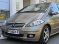 Mercedes-Benz 200 Elegance Gelb - thumbnail 1