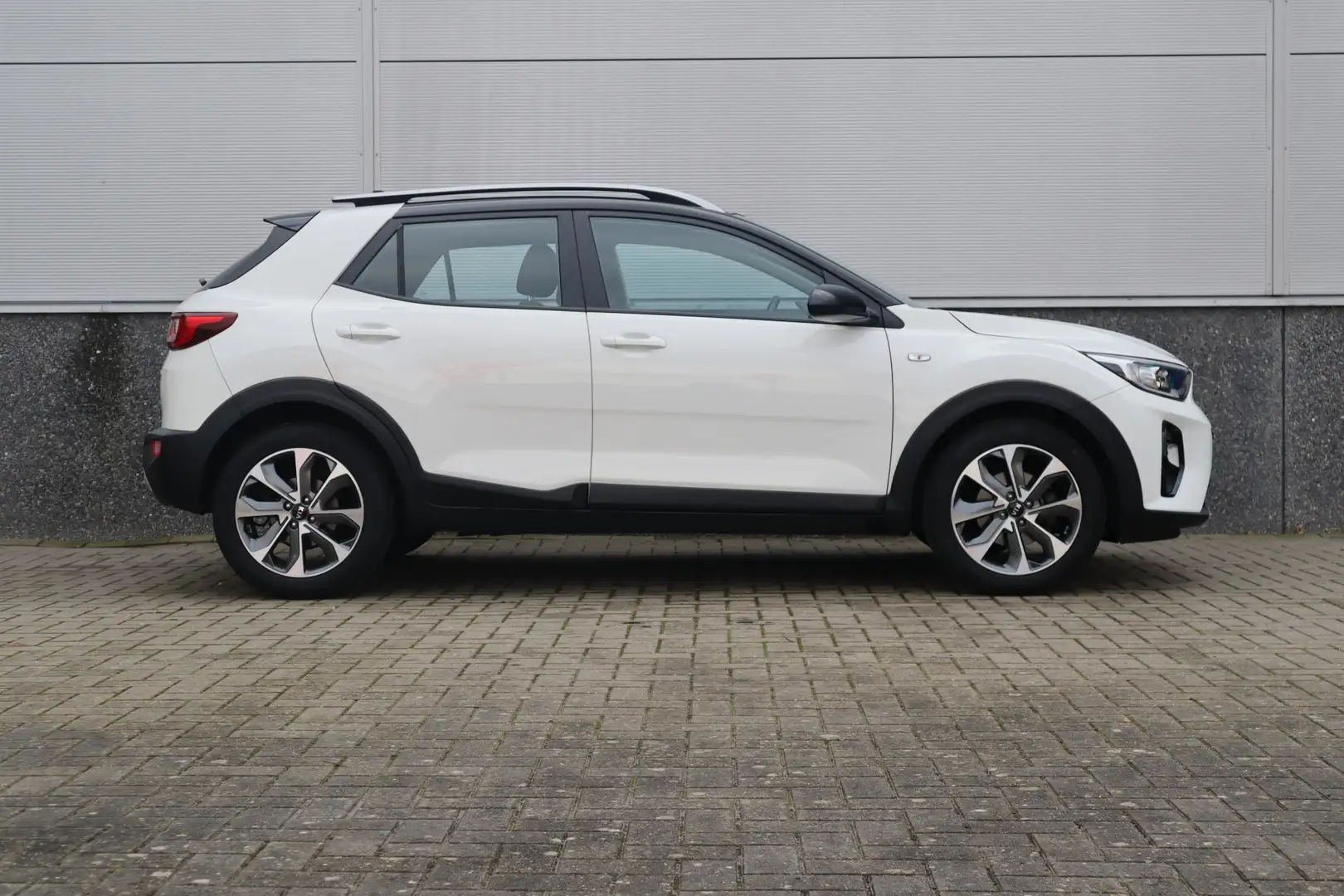 Kia Stonic 1.0 T-GDi DynamicLine Carplay / Android Auto / Cam Wit - 2