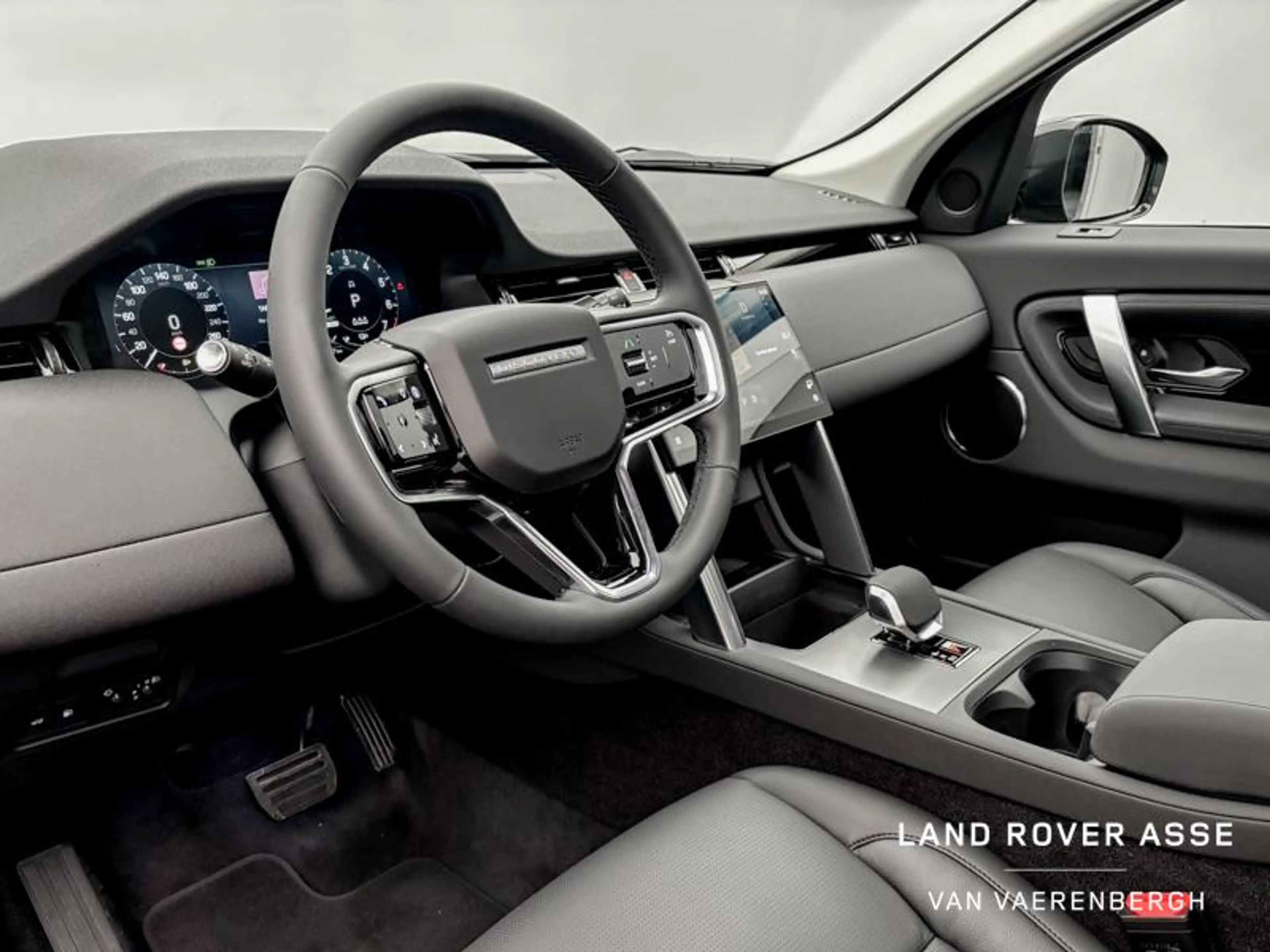 Land Rover Discovery Sport P270e S AWD — photo 13
