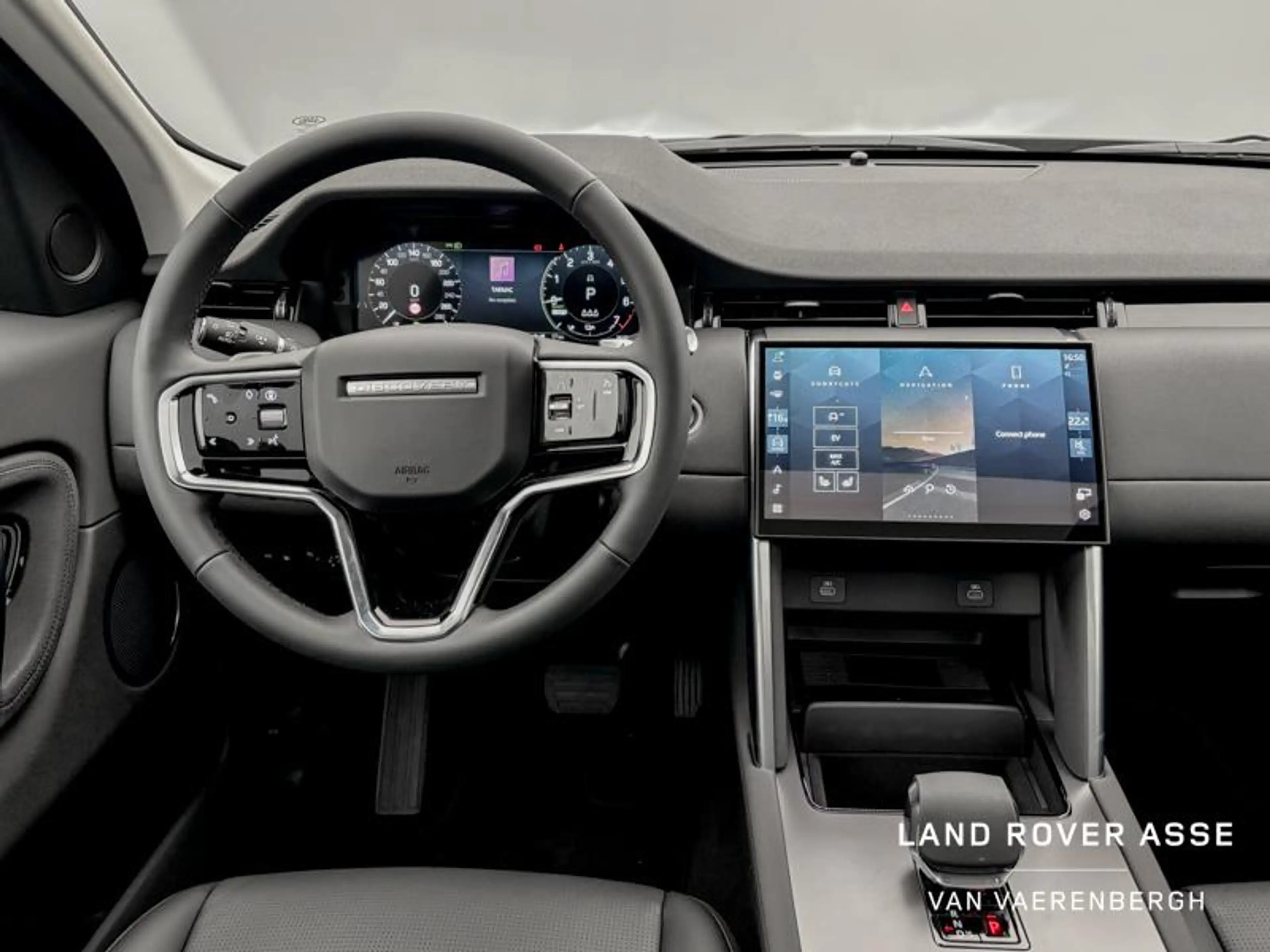 Land Rover Discovery Sport P270e S AWD — photo 14