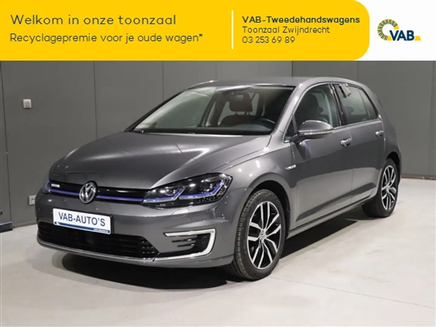 Volkswagen Golf GOLF e 35.8 KW - WLTP RANGE 272 Grijs - 1