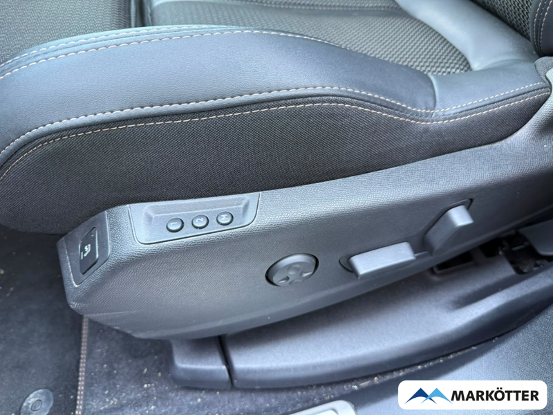 Peugeot 5008 Hybrid 136 GT 7-Sitzer ACC/AHK/BLIS/MASSAGE — photo 14