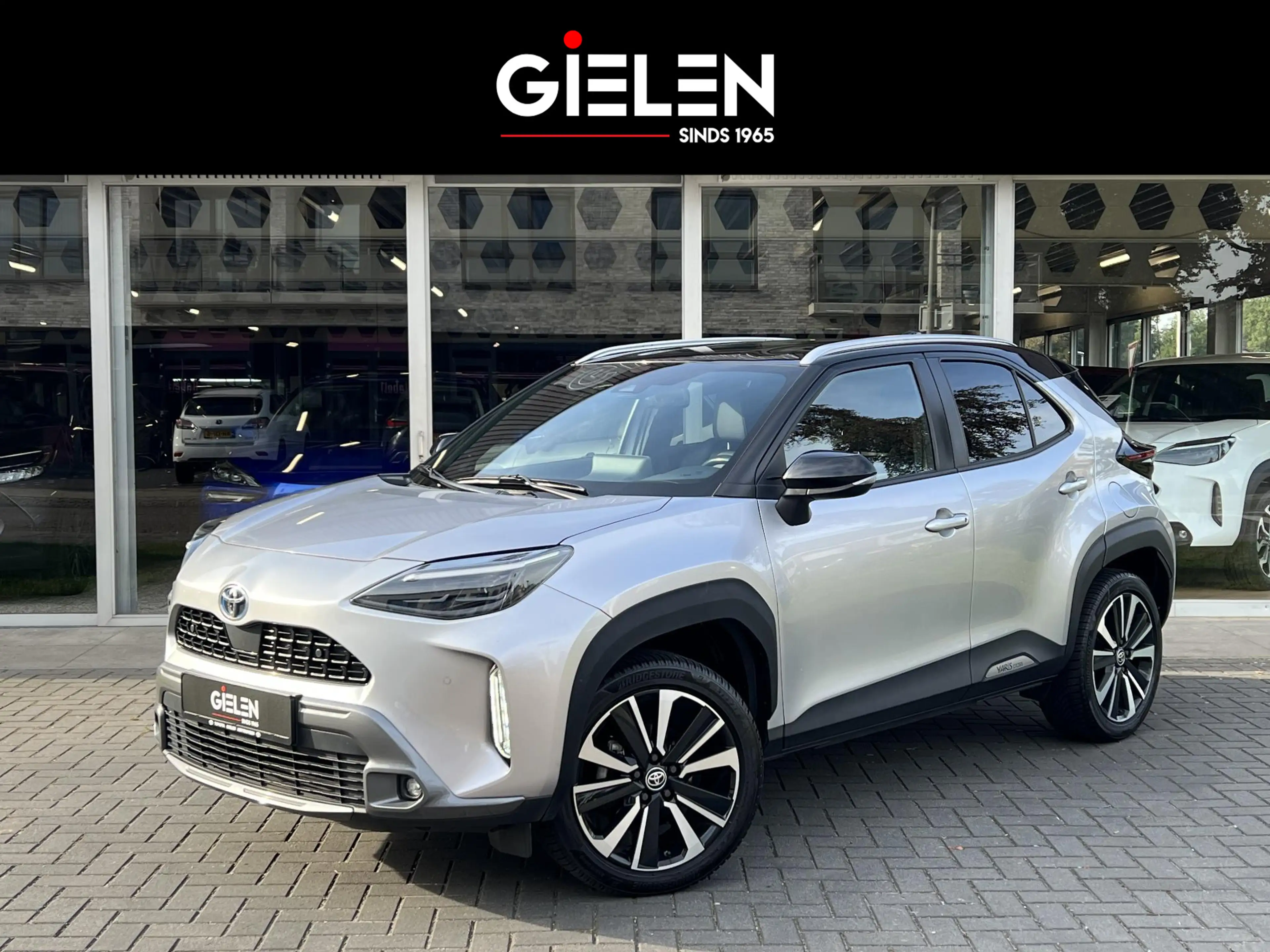 Toyota Yaris Cross 1.5 Hybrid Adventure AWD | Uniek 4X4, Head up disp