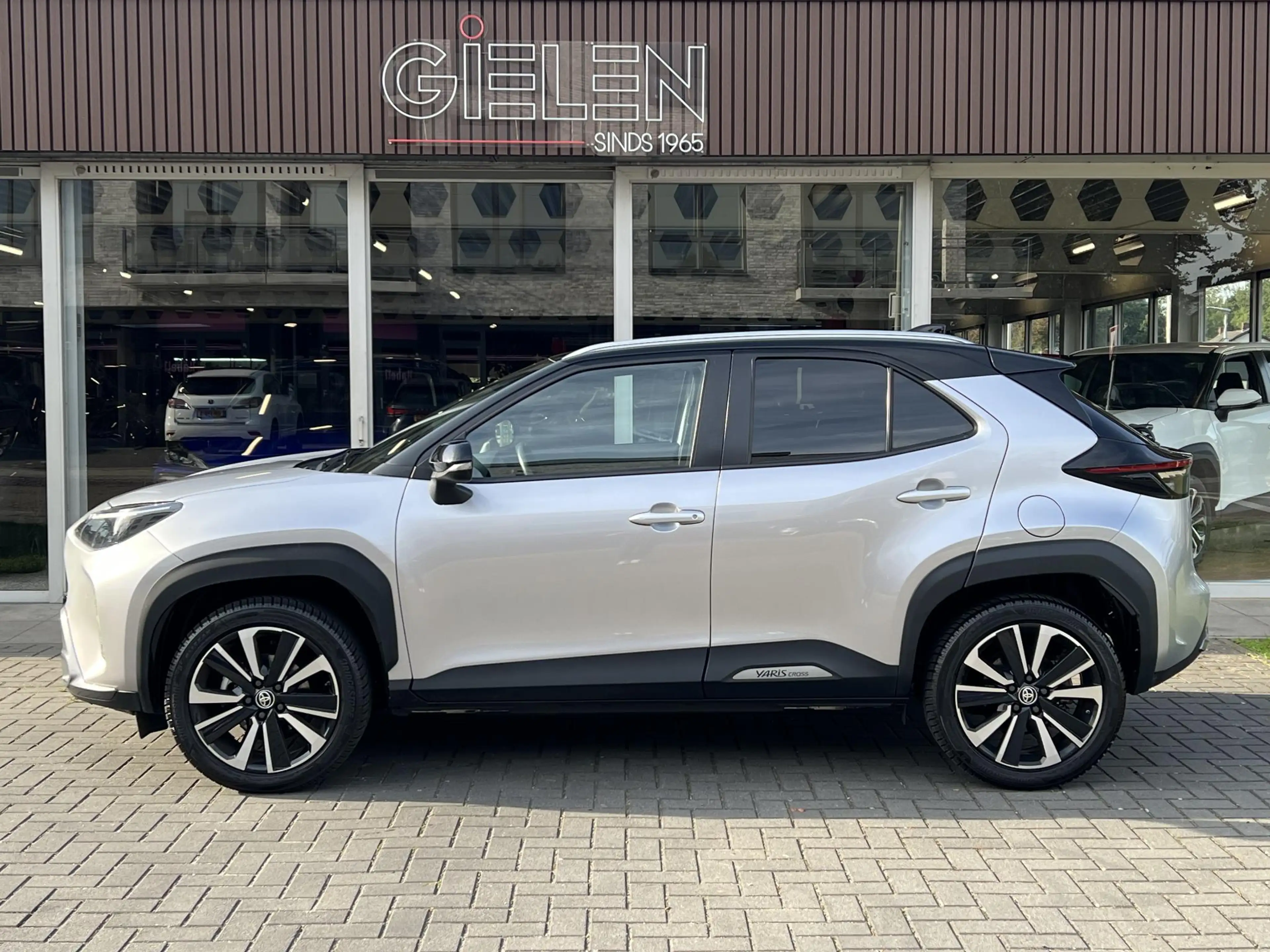 Toyota Yaris Cross 1.5 Hybrid Adventure AWD | Uniek 4X4, Head up disp — photo 13