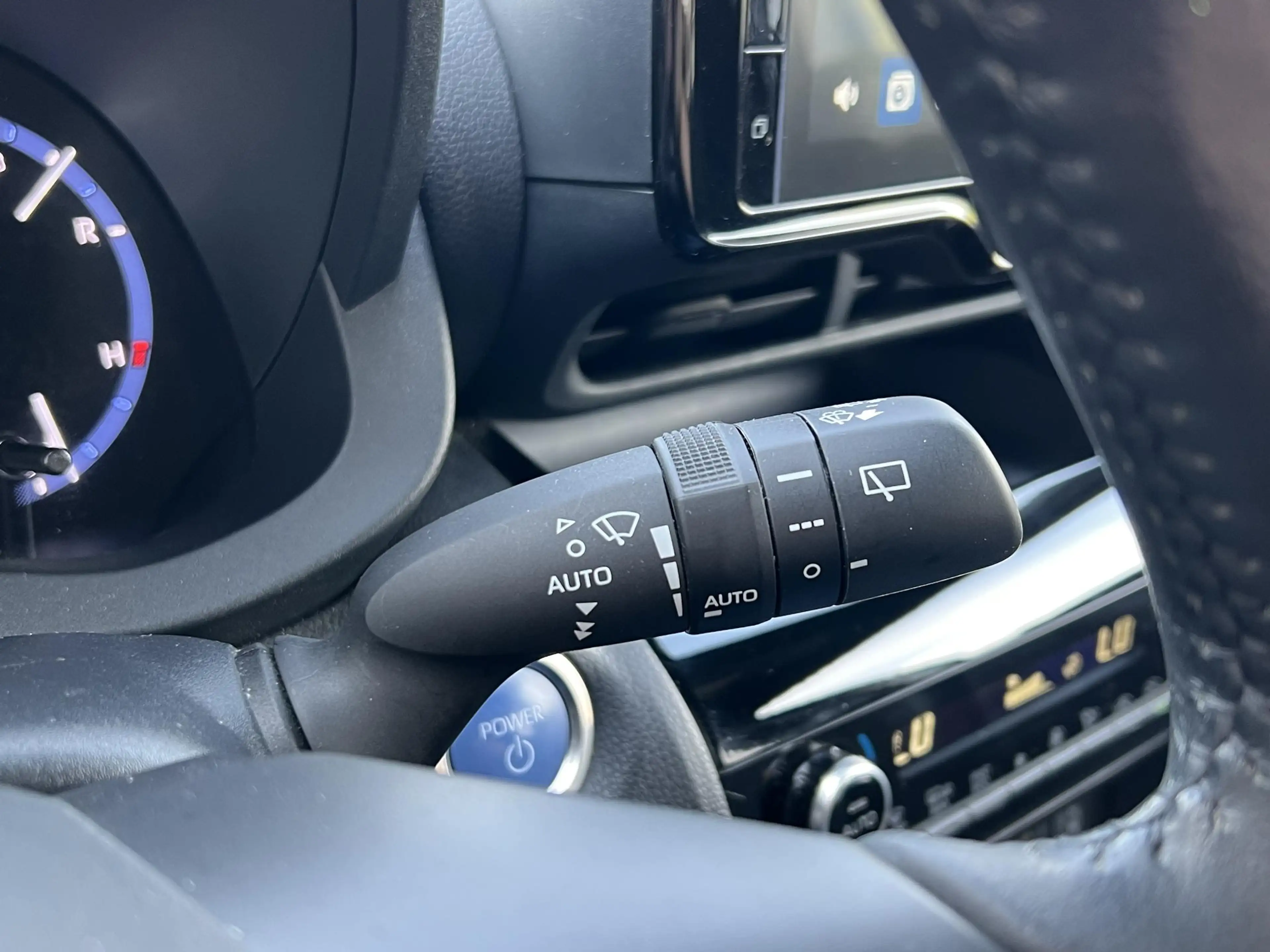 Toyota Yaris Cross 1.5 Hybrid Adventure AWD | Uniek 4X4, Head up disp — photo 33