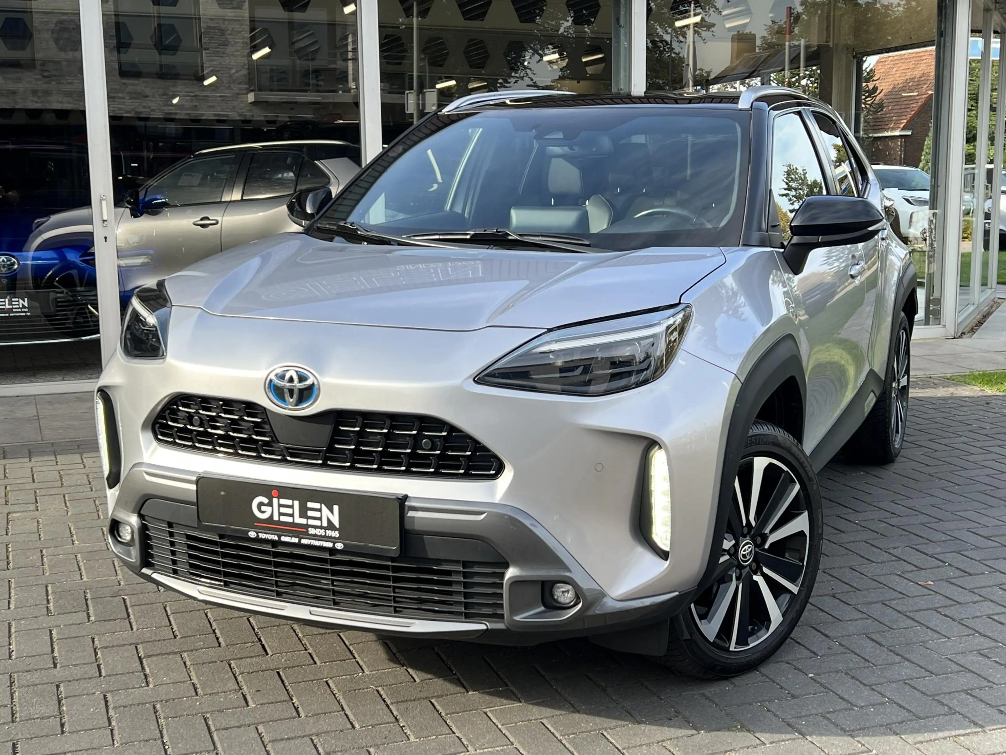 Toyota Yaris Cross 1.5 Hybrid Adventure AWD | Uniek 4X4, Head up disp — photo 42