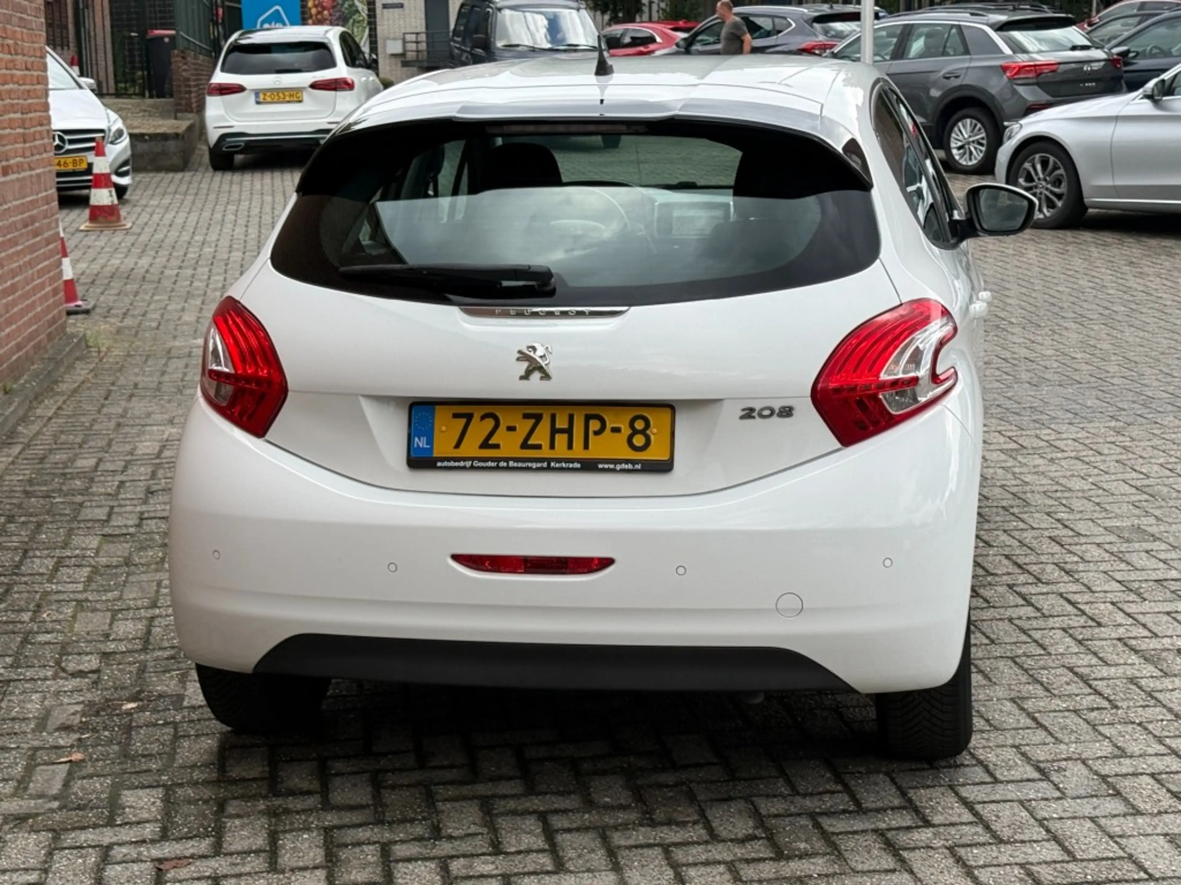 Peugeot 208 1.2 VTI ENVY — photo 15