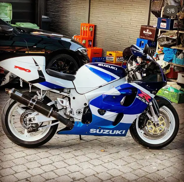 Suzuki GSX-R 750
