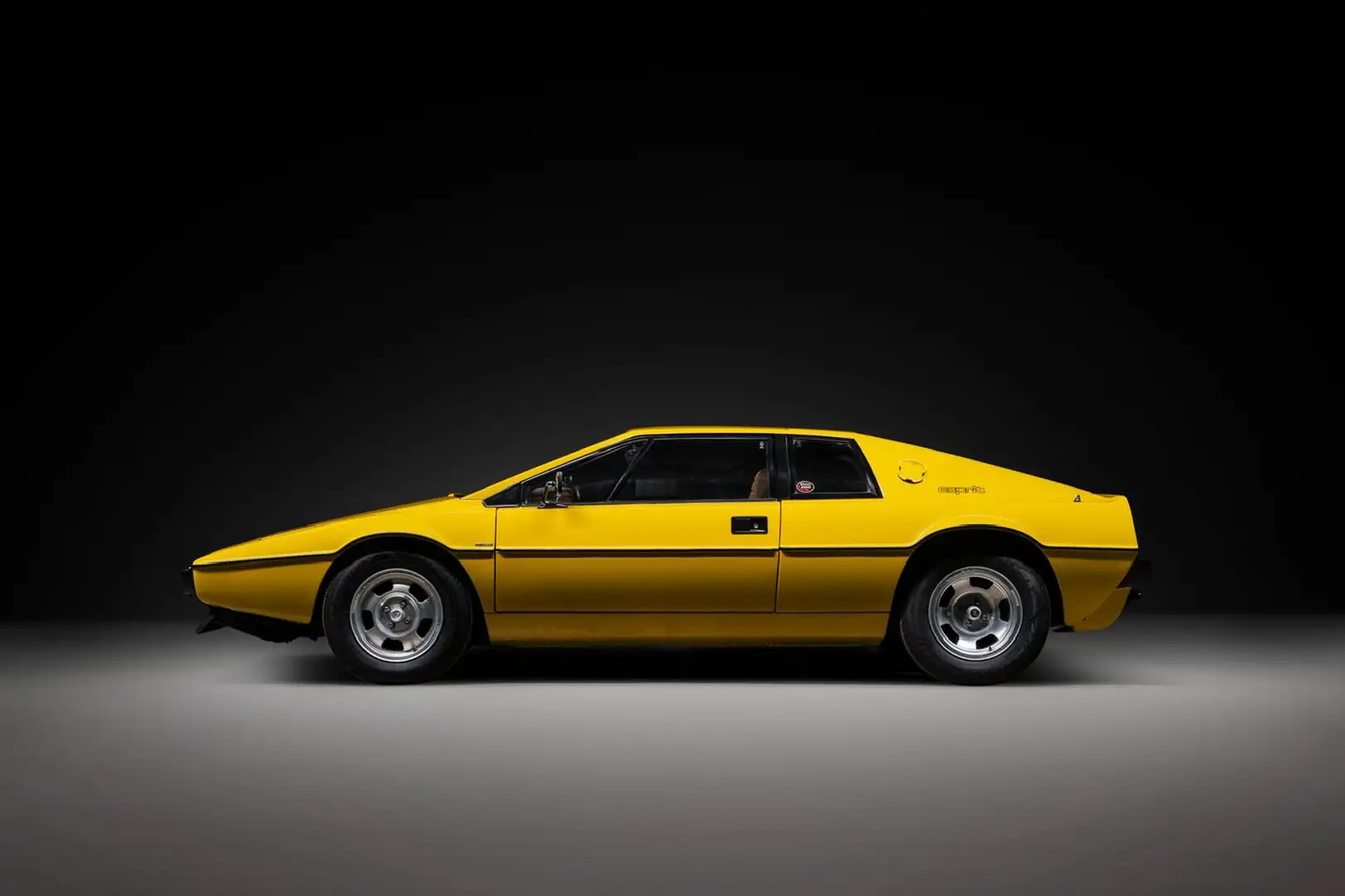 Lotus Esprit S1 Amarillo - 2