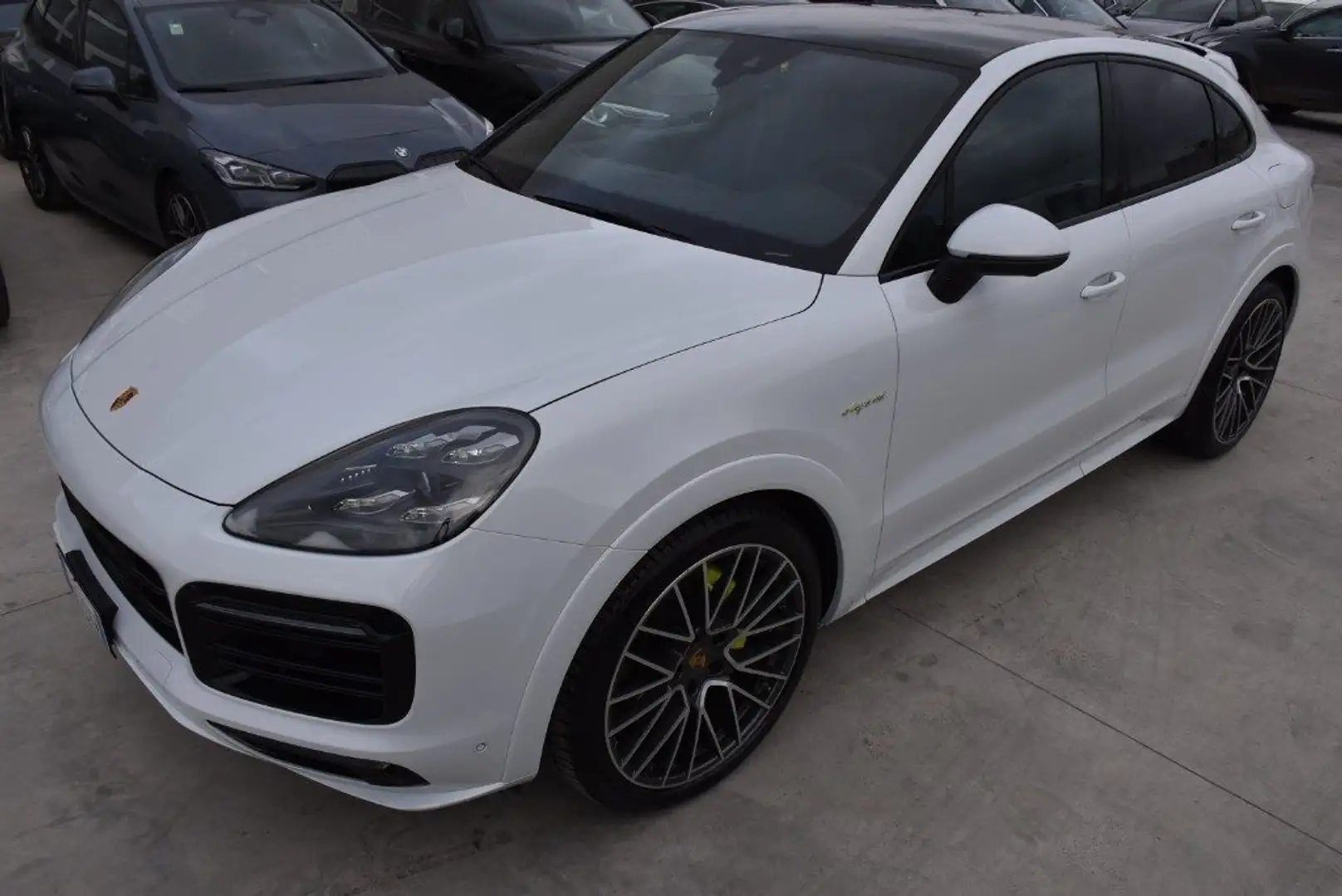 Porsche Cayenne Coupé 3.0 E-Hybrid Platinum Edition *schermi,full Bianco - 1