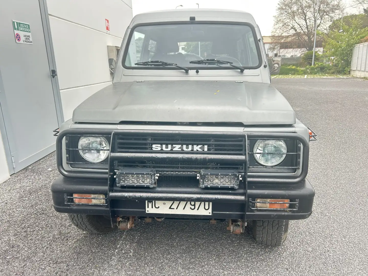 Suzuki SJ 413 SJ Berlina 1.3 413 TETTO ALTO gpl Silber - 2