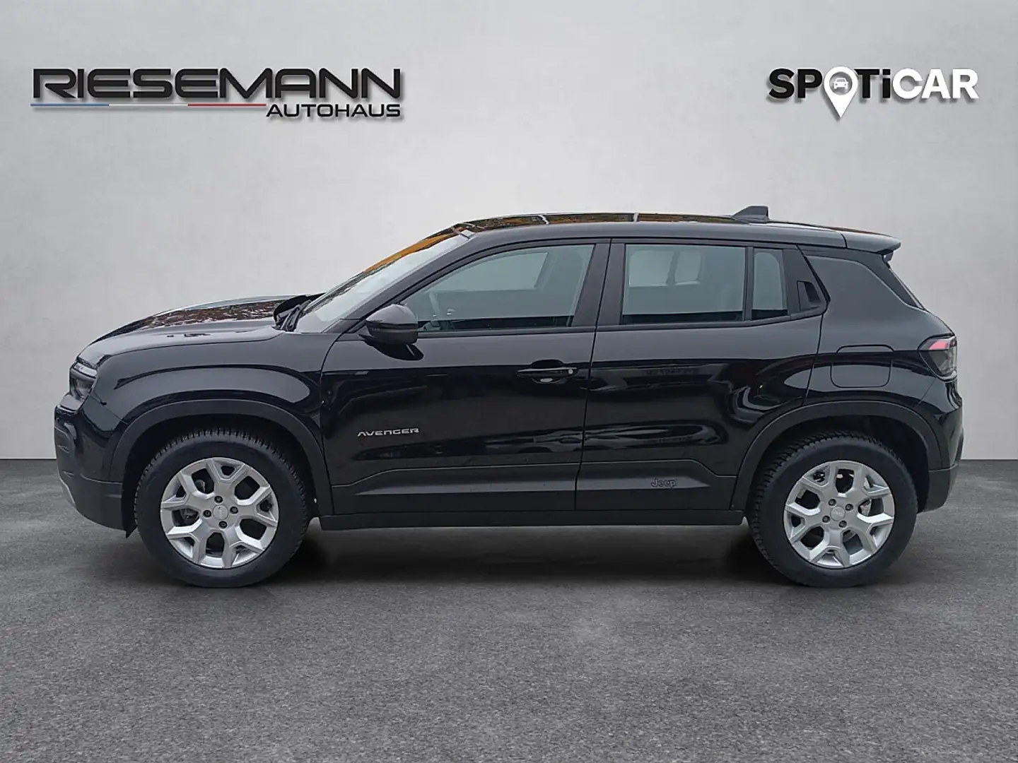 Jeep Avenger 1.2 GSE T3 Altitude Schwarz - 2