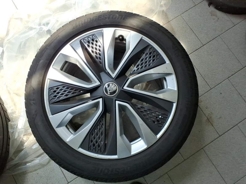 Skoda Karoq 1.5 TSI DSG Style/AHK/KAMERA/ACC/LED/VIRT. — photo 8