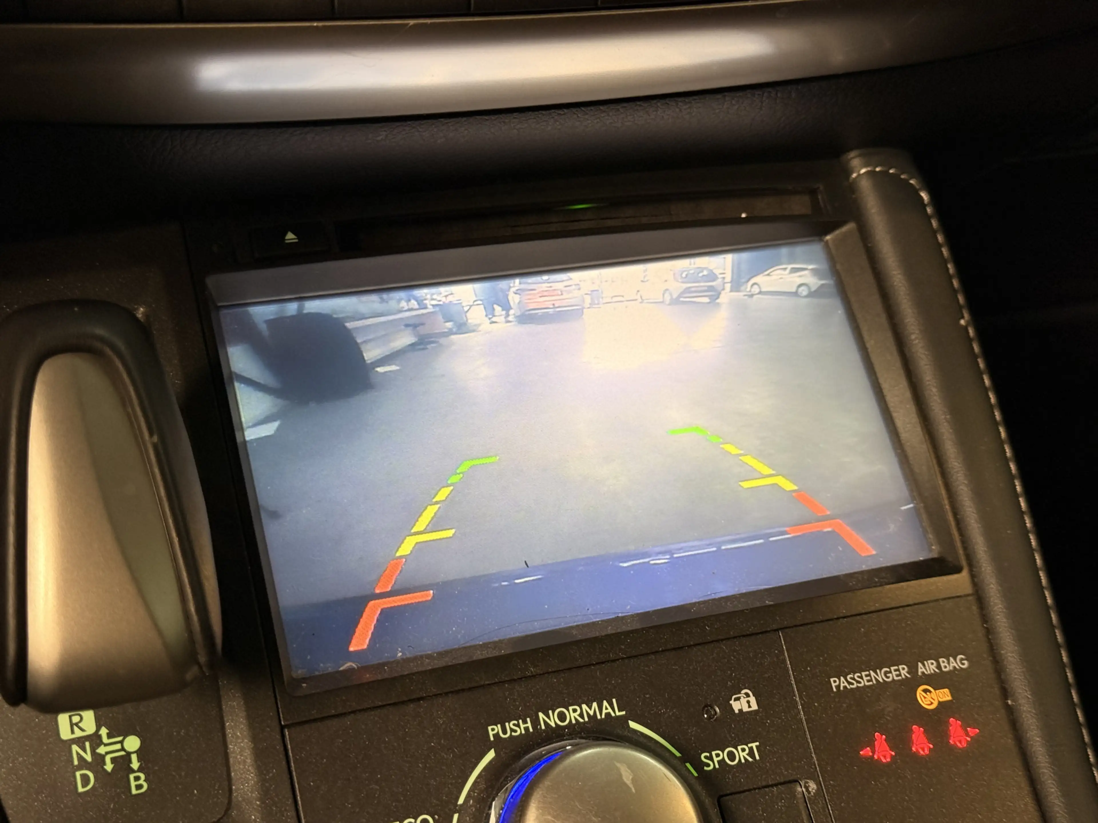 Lexus CT 200h — photo 15