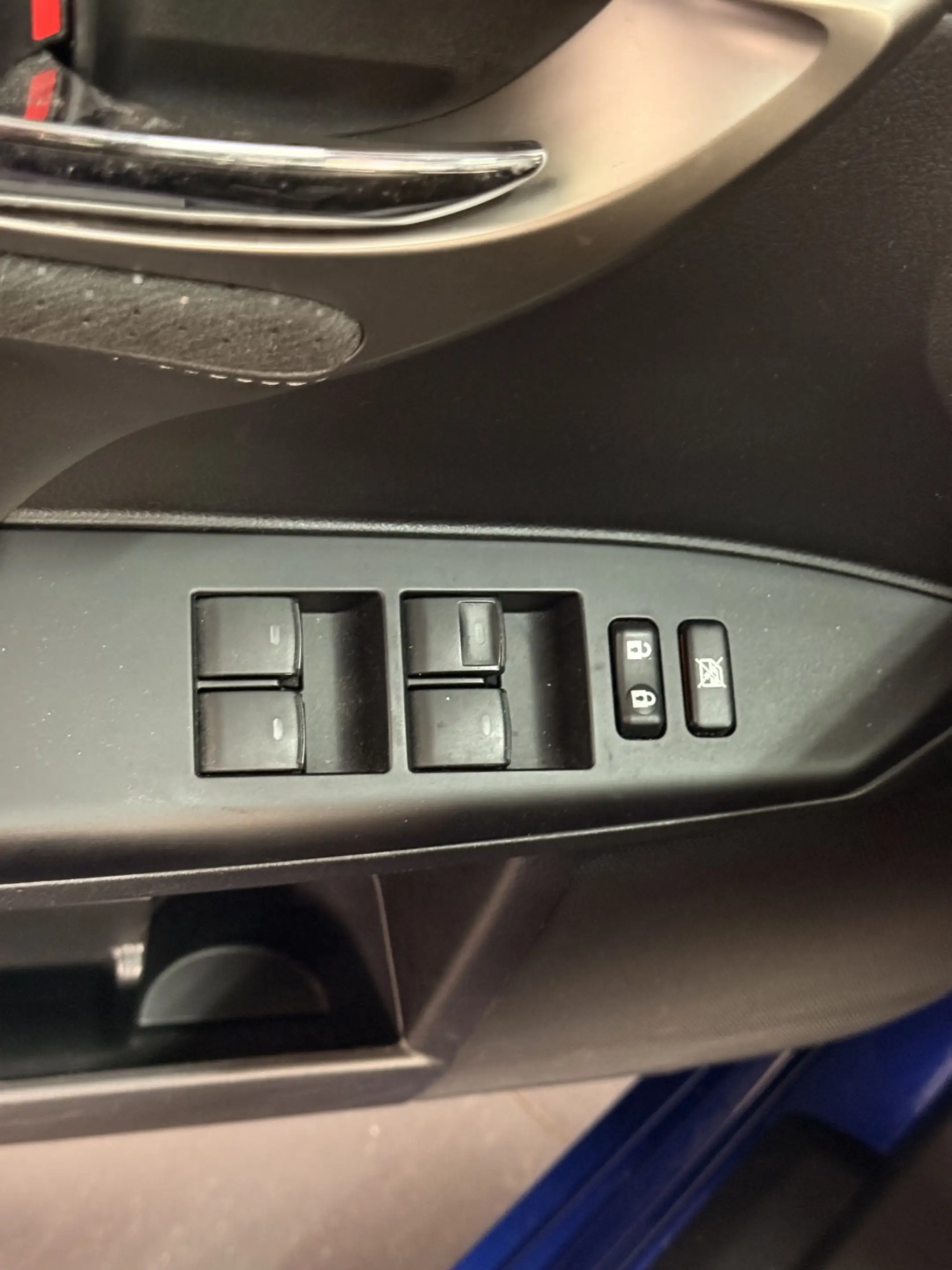 Lexus CT 200h — photo 7