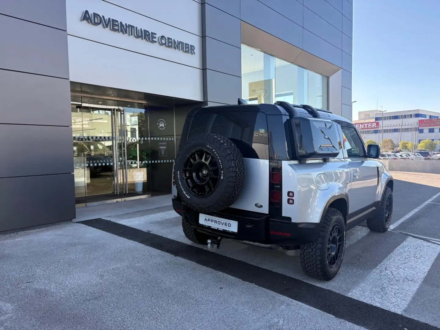 Land Rover Defender 90 3.0D l6 MHEV SE AWD Aut. 250 Gris - 2