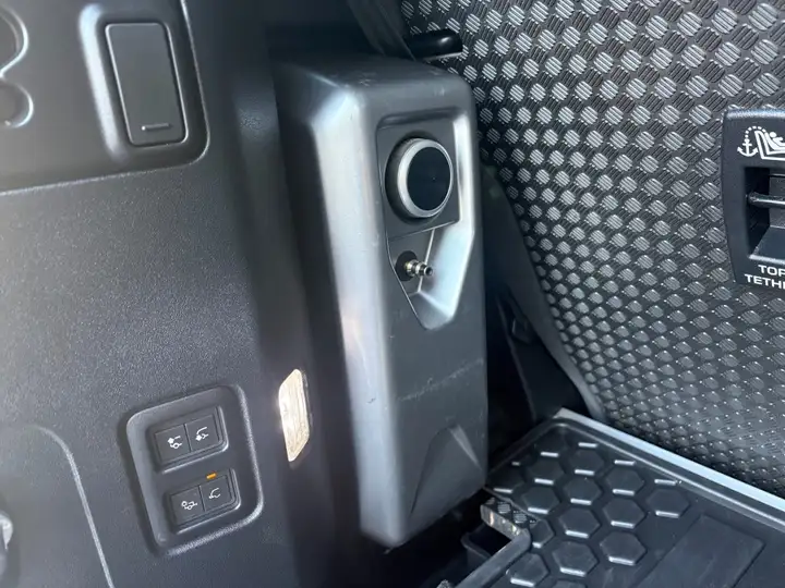 Land Rover Defender 2021, foto 19