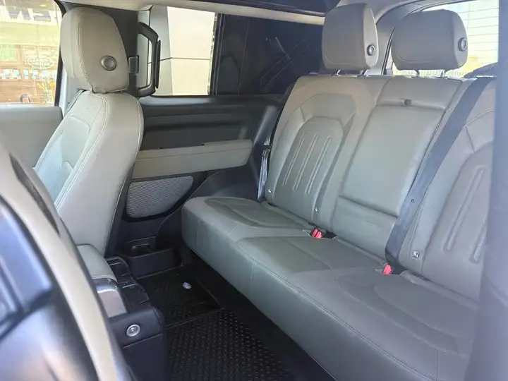 Land Rover Defender 2021, foto 5