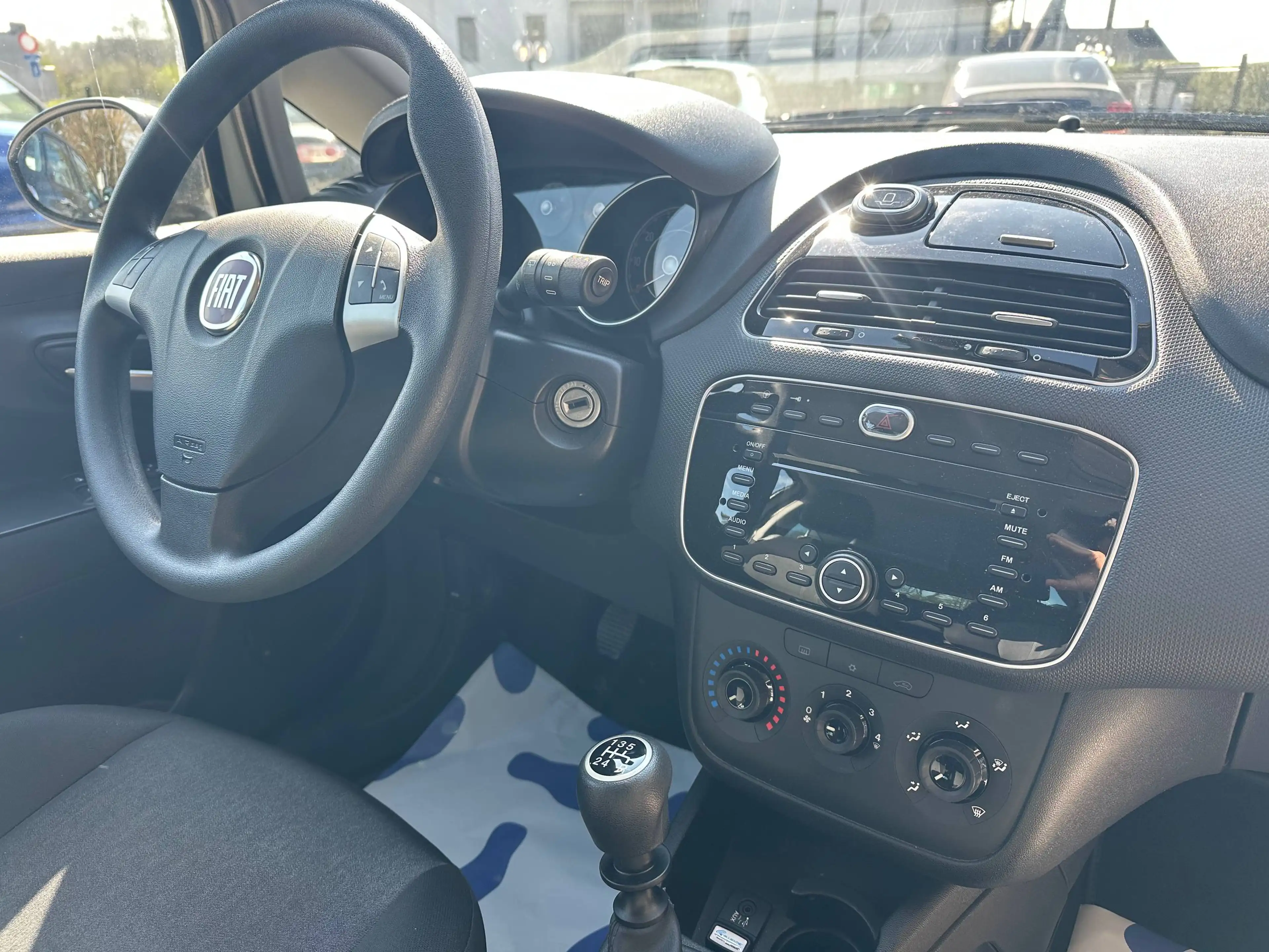 Fiat Punto Punto 1.2i * 58.671 km !!! * — photo 10