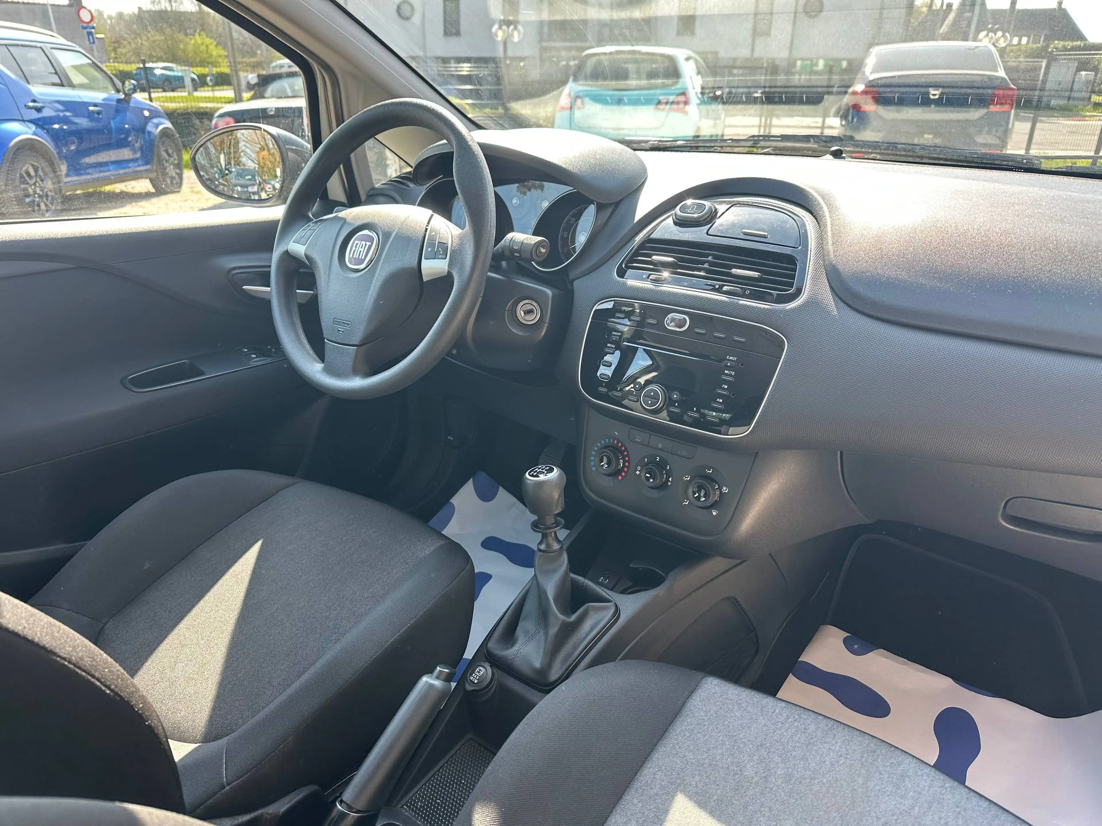 Fiat Punto Punto 1.2i * 58.671 km !!! * — photo 11