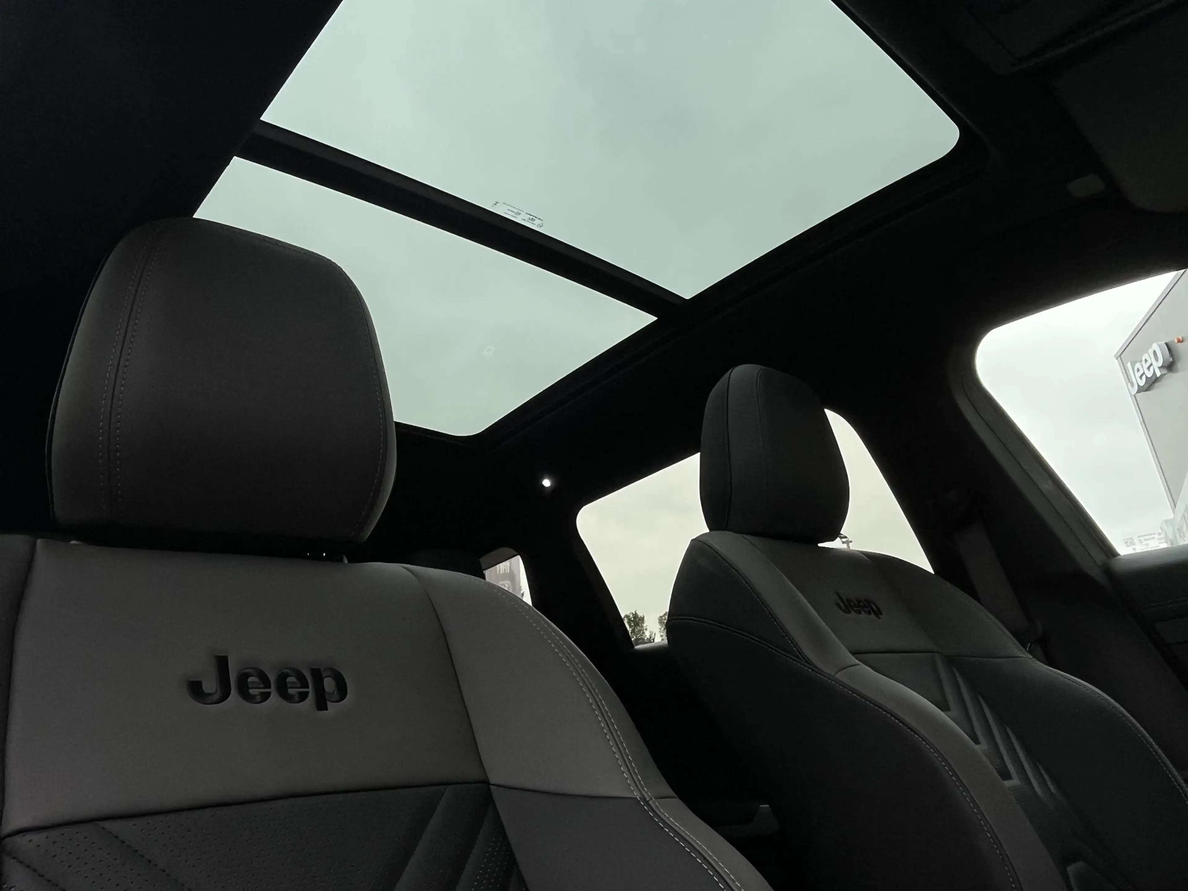 Jeep Compass First Edition 74 kWh | Apple/Android | Panaroma/sc — photo 15