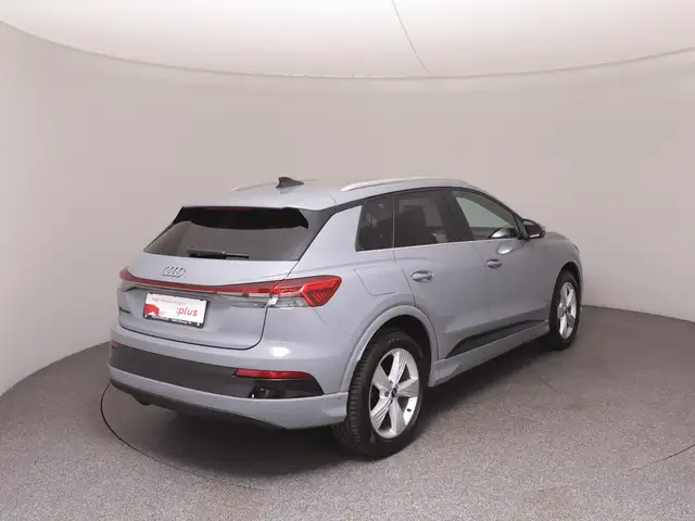 Audi Q4 e-tron view 4