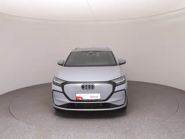 Audi Q4 e-tron view 3