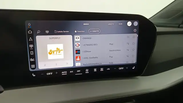 Audi Q4 e-tron view 8
