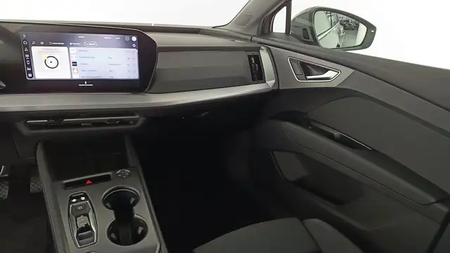 Audi Q4 e-tron view 13