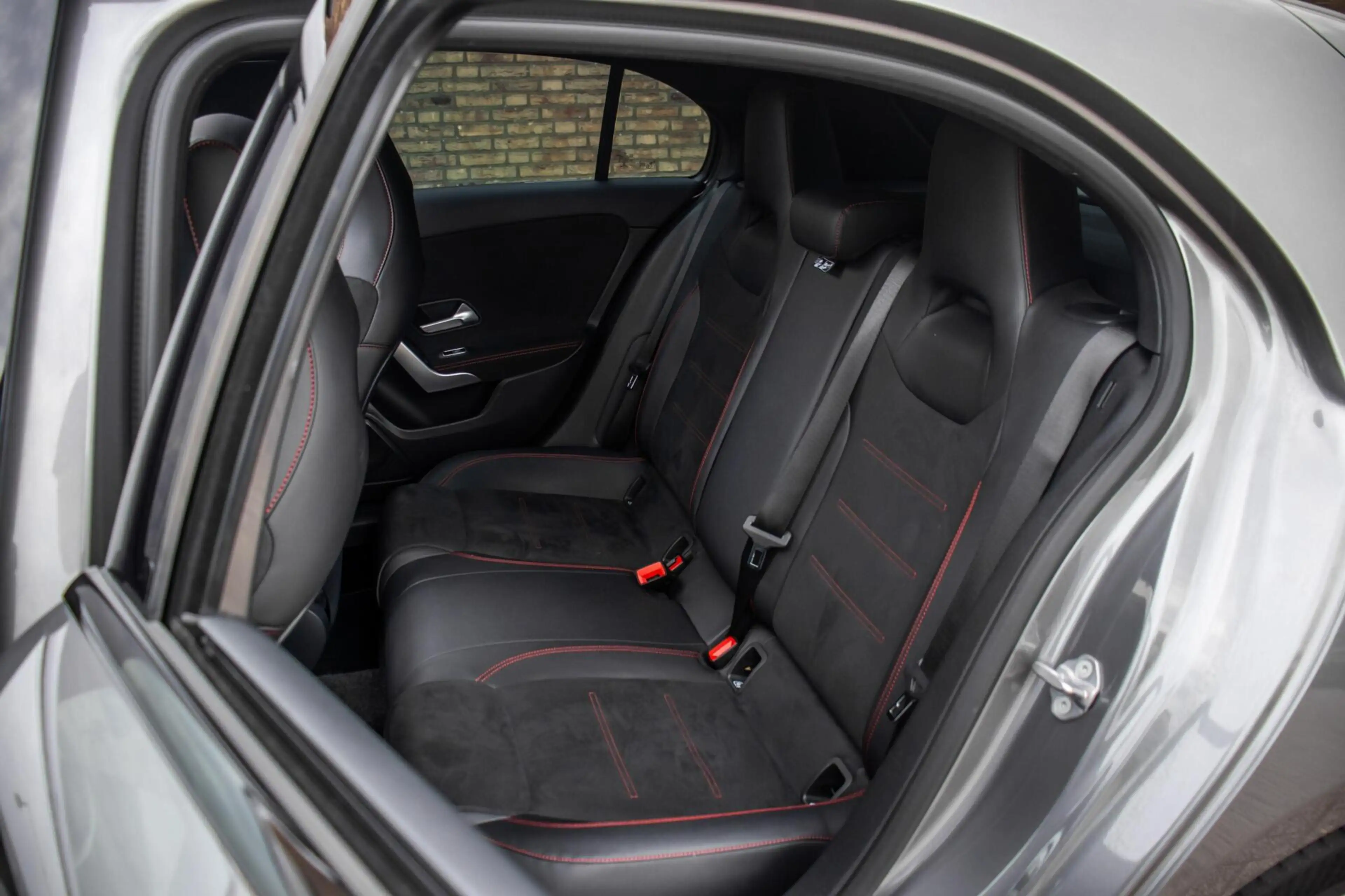 Mercedes-Benz A 180 Business Solution AMG, Orig. NL, Pano — photo 12