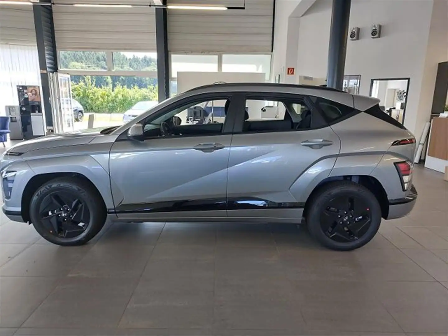Hyundai KONA EV (SX2) Smart Line 48,6 kWh k7es1-P20/21-O20 Silber - 2