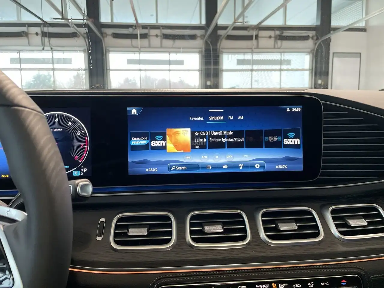 Mercedes-Benz GLE снимка Mercedes-Benz GLE