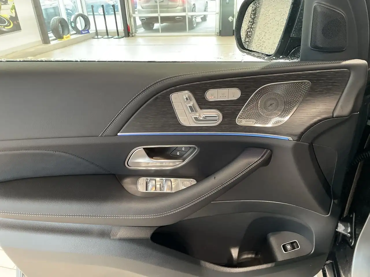 Mercedes-Benz GLE снимка Mercedes-Benz GLE