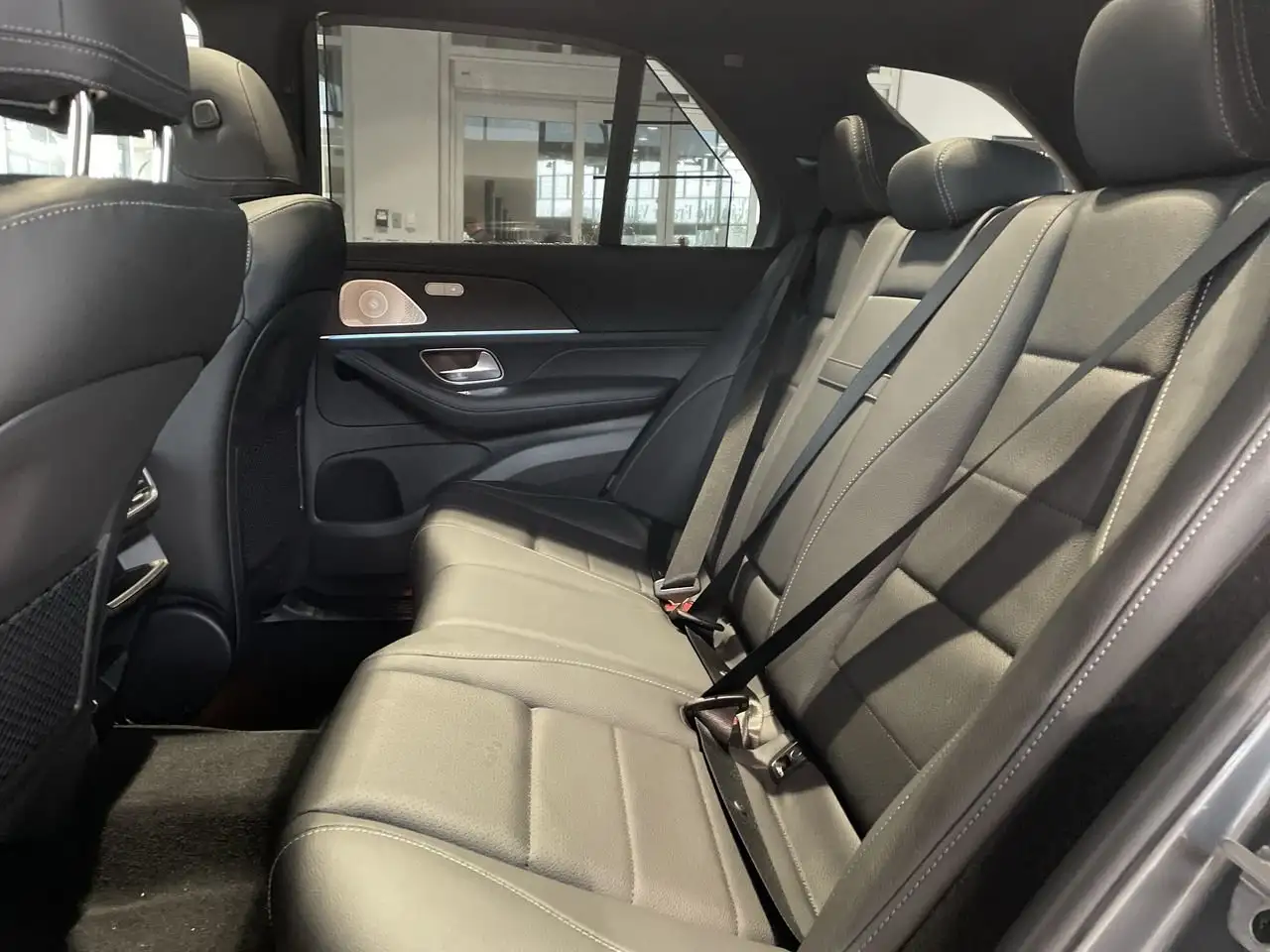 Mercedes-Benz GLE снимка Mercedes-Benz GLE