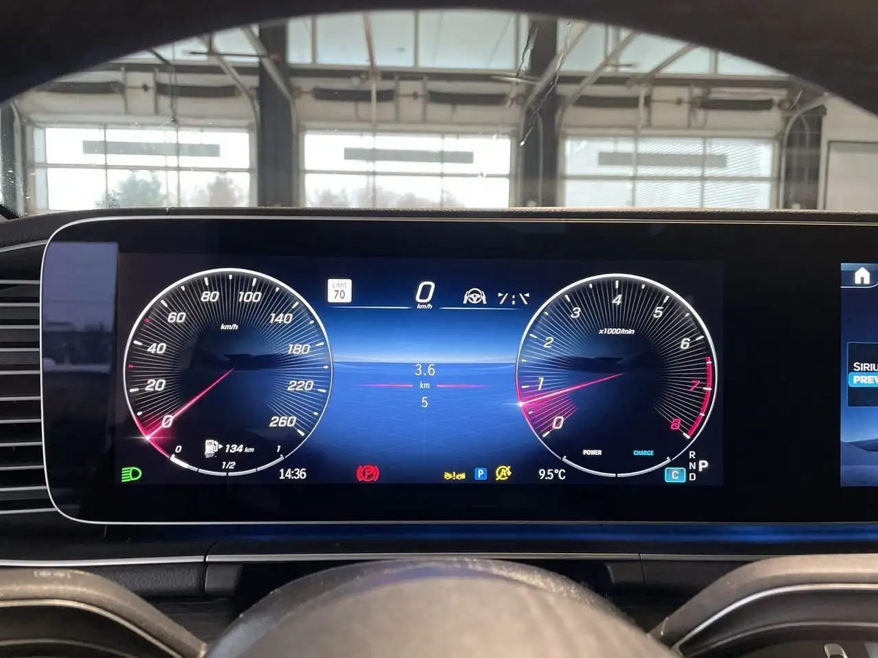 Mercedes-Benz GLE снимка Mercedes-Benz GLE