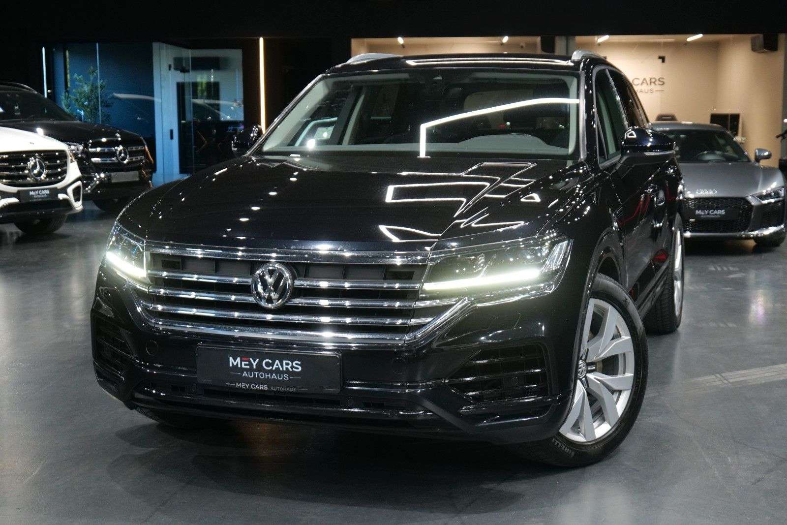 Second hand Volkswagen Touareg 3.0 TDI