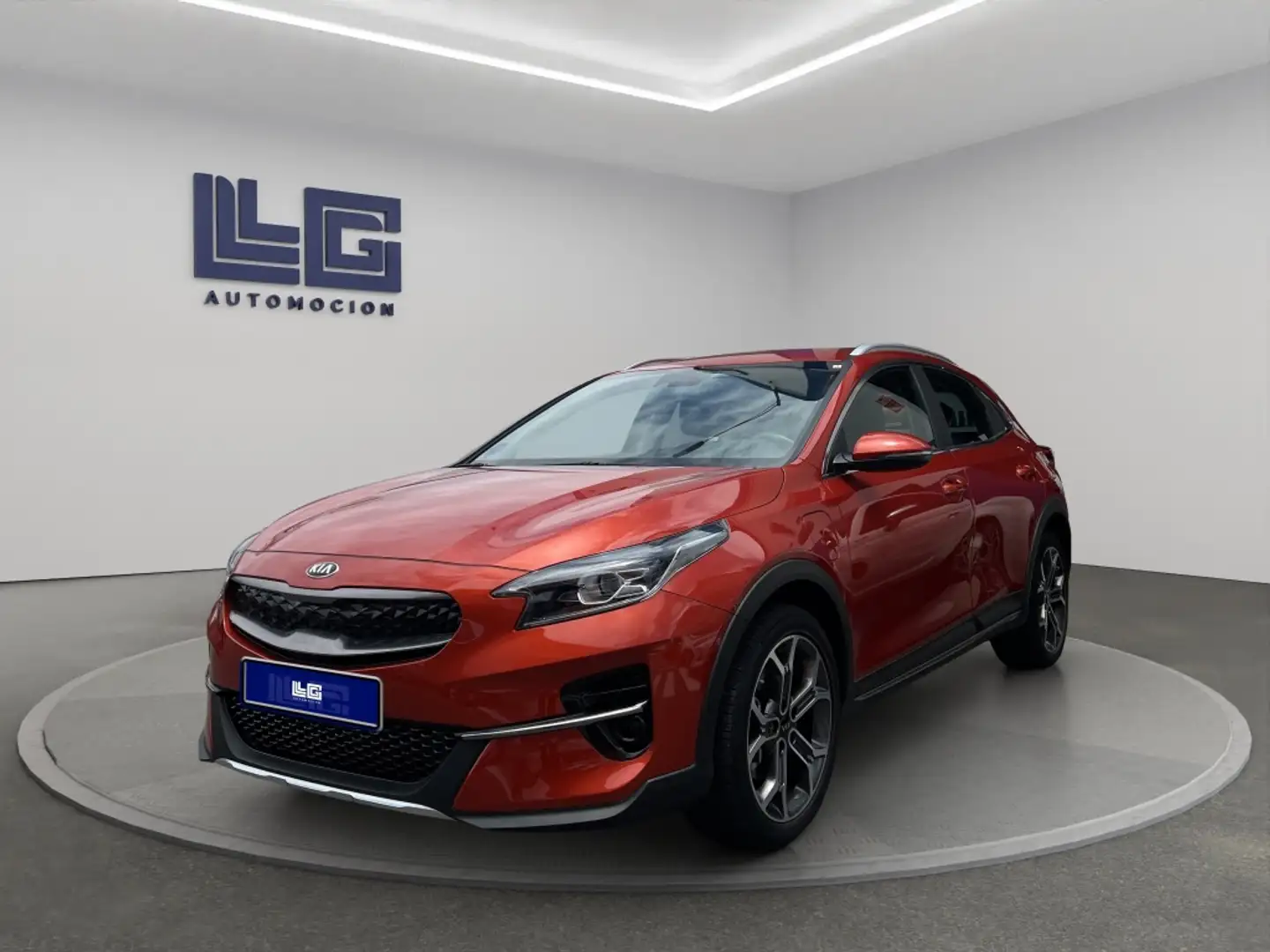 Kia XCeed 1.6 PHEV eTech Aut. Naranja - 1